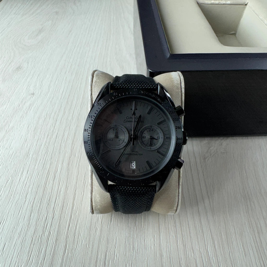 OMEGA SPEEDMASTER PRETO NYLON 44MM