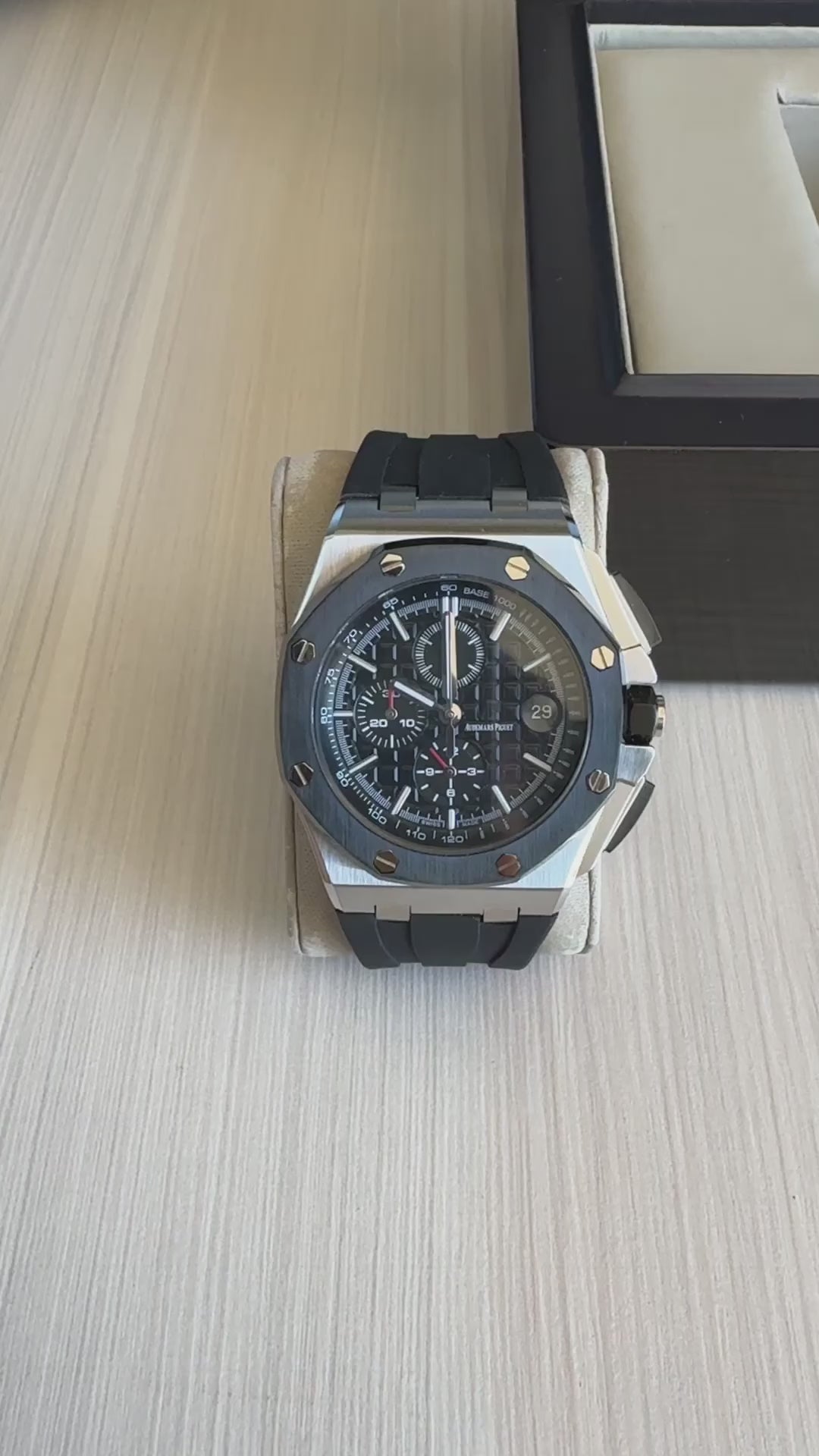 AUDEMARS PIGUET ROYAL OAK OFFSHORE PRATA PRETO 43MM