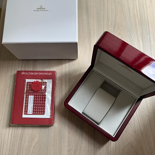 OMEGA SPEEDMASTER PRATA 44MM