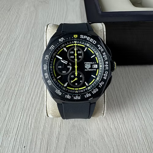 TAG HEUER F1 FORMULA 1 ORACLE RED BULL PRETO AMARELO 43MM
