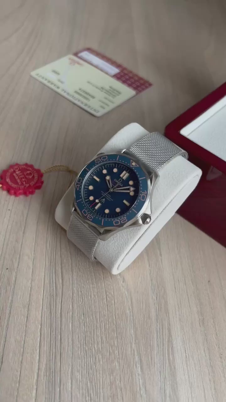 OMEGA SEAMASTER DIVER 300M 007 AZUL 43MM