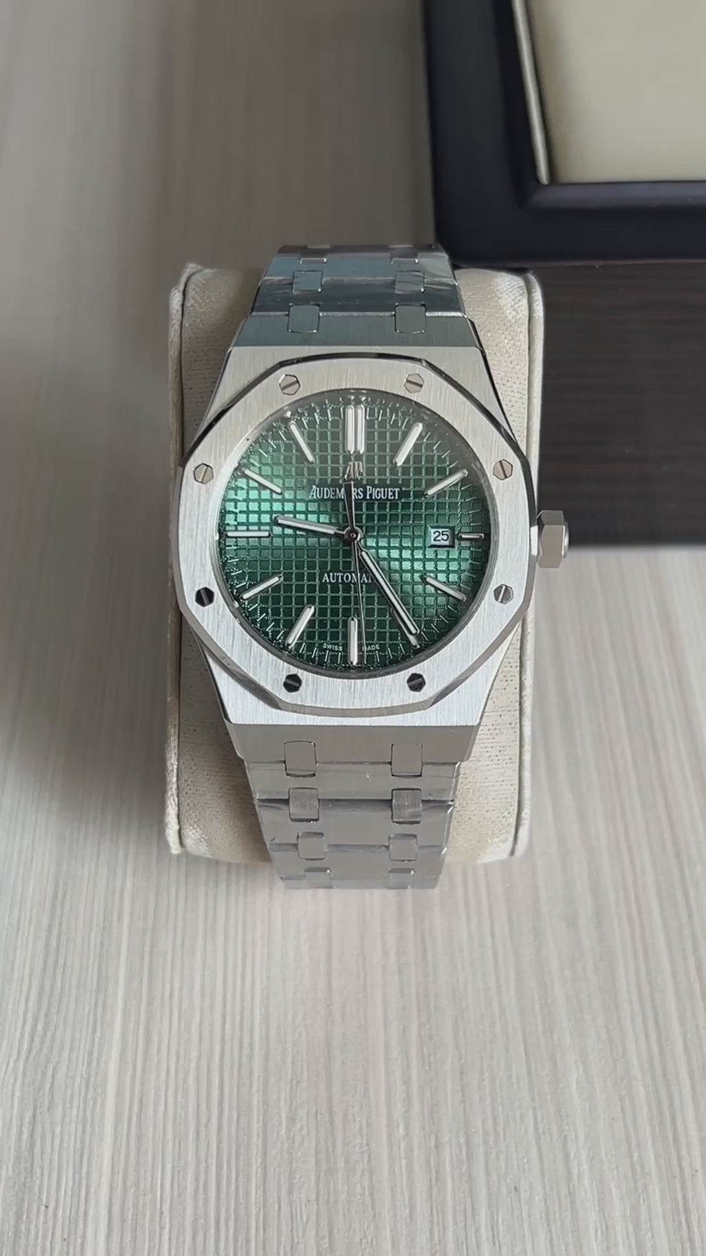 AUDEMARS PIGUET ROYAL OAK PRATA VERDE 41MM