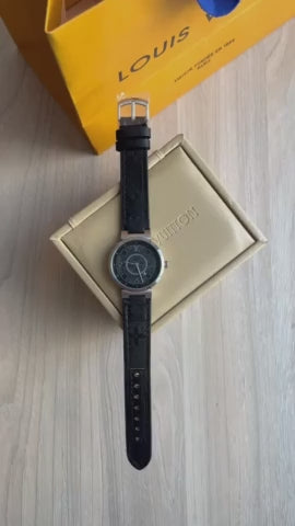 LOUIS VUITTON TAMBOUR SLIM PRATA 33MM FEMININO