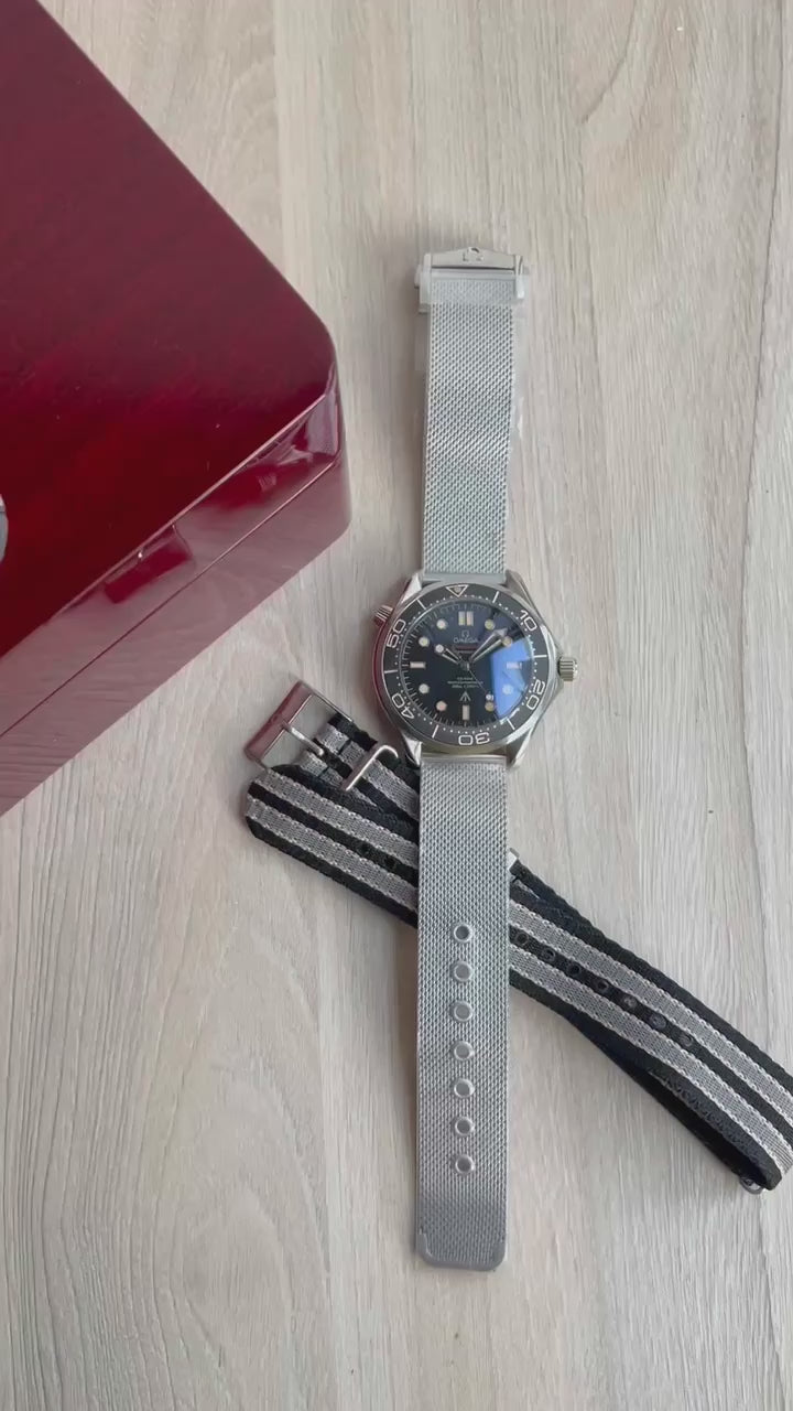 OMEGA SEAMASTER DIVER 300M 43MM